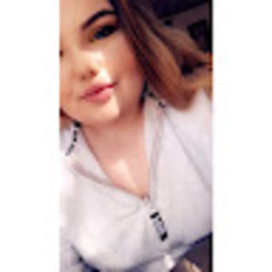 Meet your Posher, Selena